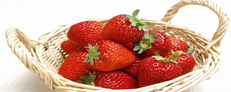 草莓可以用盐水泡出虫子吗
